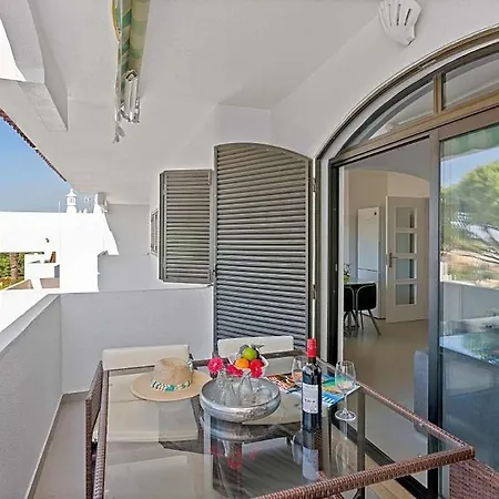 Sleeps 4 With Pool Air Con And Wifi דירה