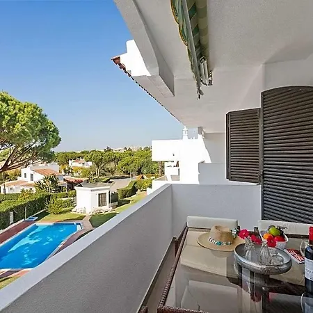 Apartment Sleeps 4 With Pool Air Con And Wifi