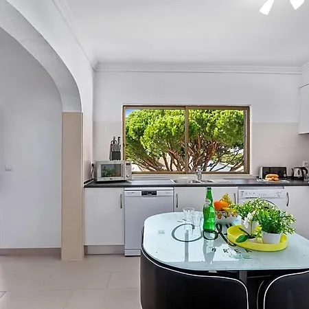 Sleeps 4 With Pool Air Con And Wifi * Vilamoura
